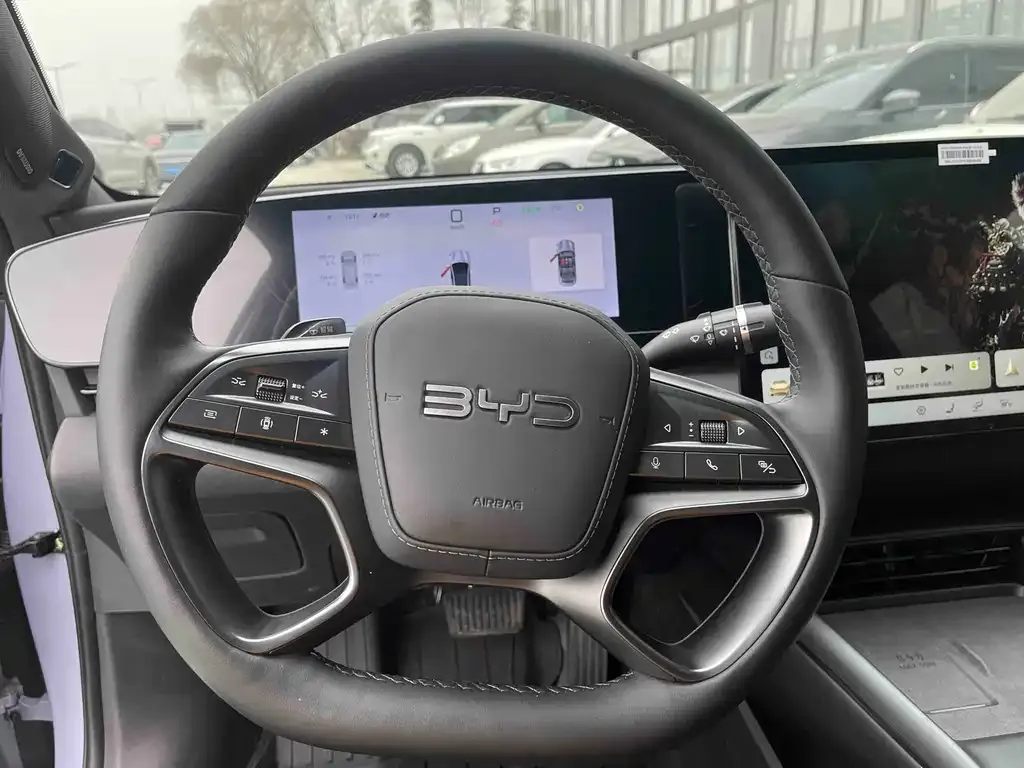 BYD Seal — фото 9