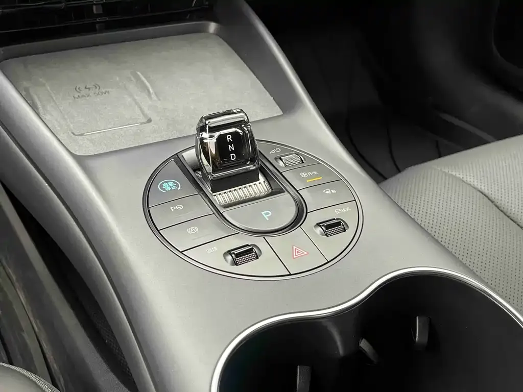 BYD Seal — фото 3