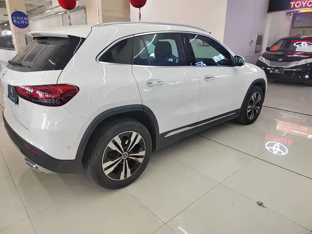 Mercedes-Benz GLA — фото 8