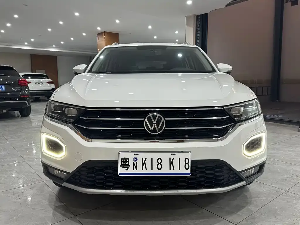 Volkswagen T-Roc — фото 2