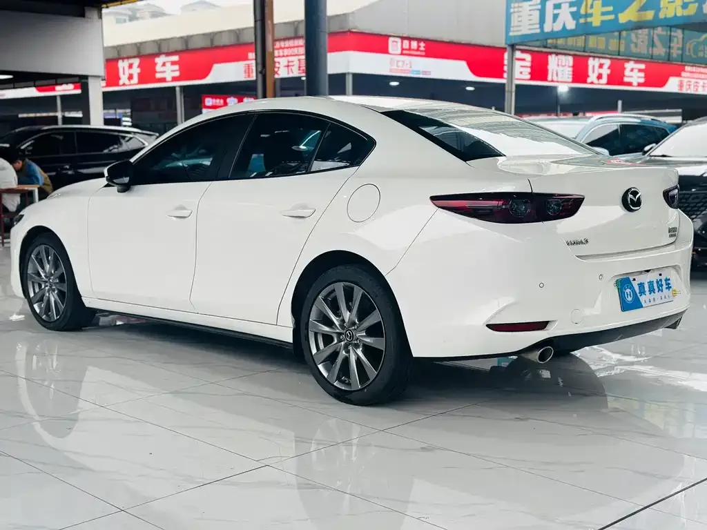 Mazda 3 Axela — фото 4