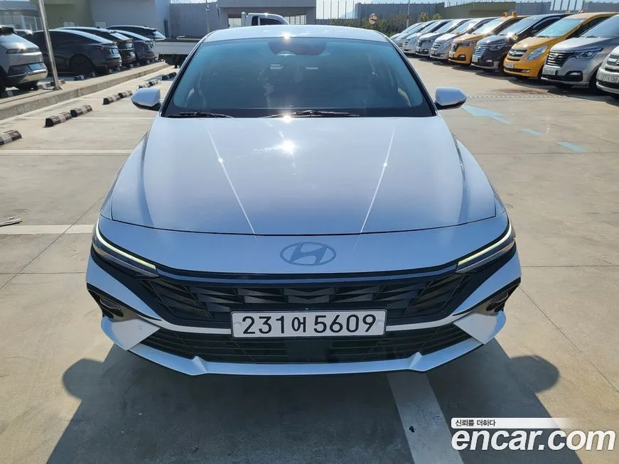Hyundai AVANTE — фото 1