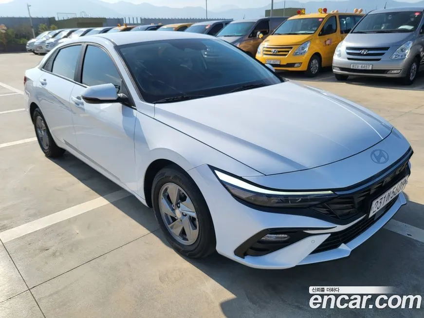 Hyundai AVANTE — фото 2
