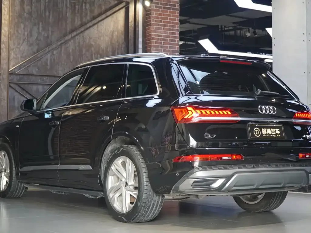 Audi Q7 — фото 4