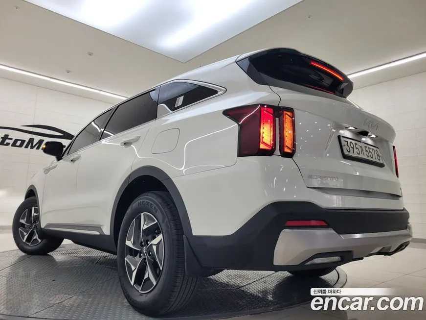 Kia Sorento — фото 5