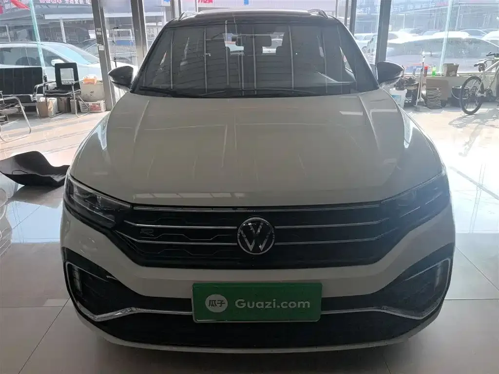 Volkswagen T-Roc — фото 3
