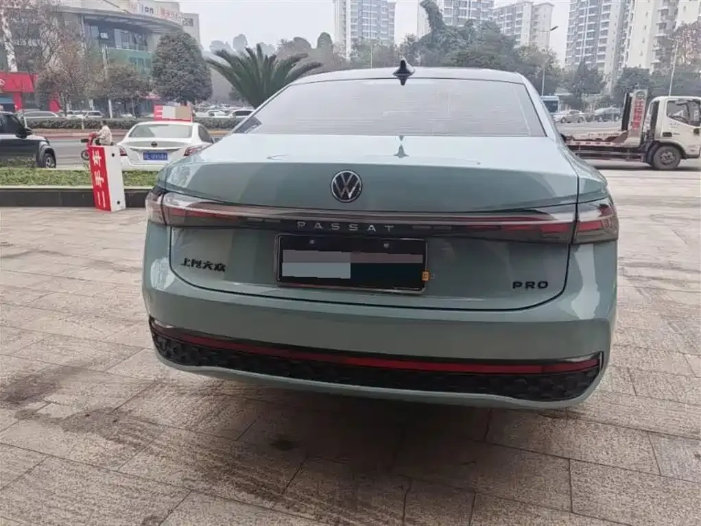 Volkswagen Passat — фото 8
