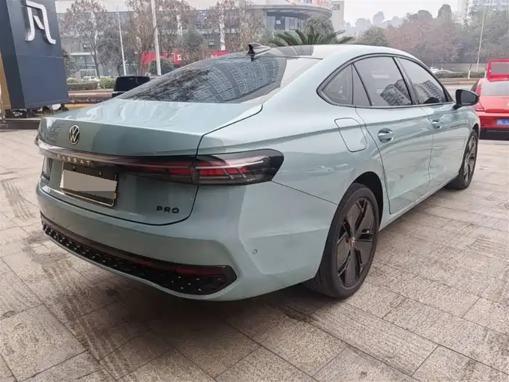 Volkswagen Passat — фото 4