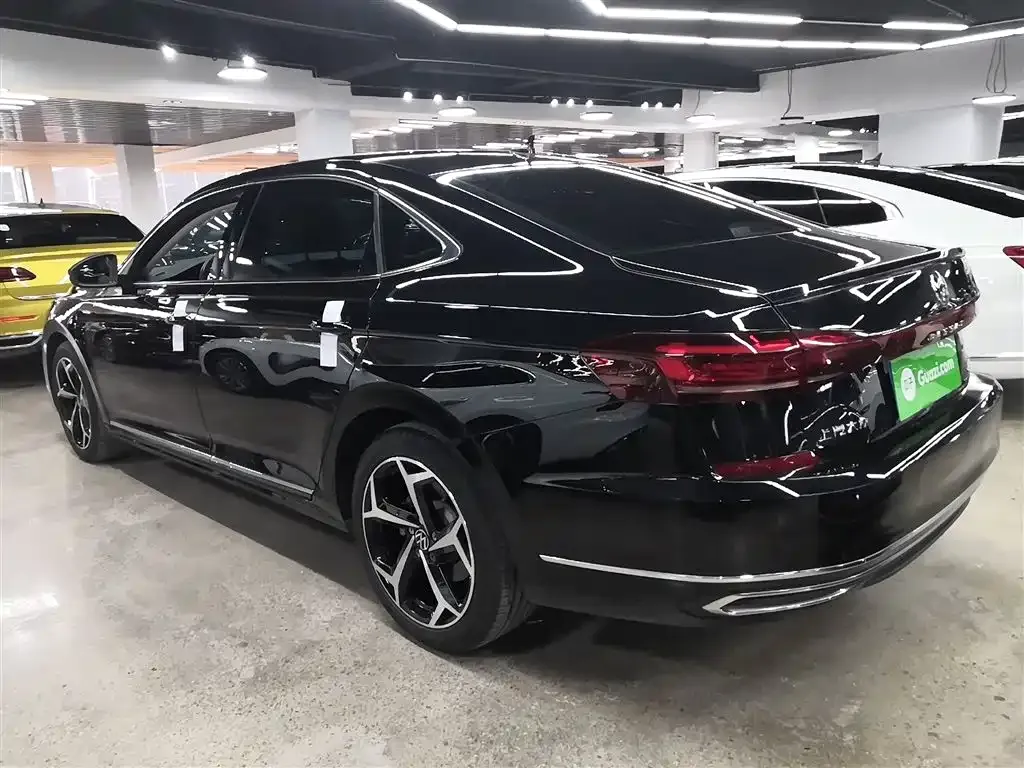 Volkswagen Passat — фото 8