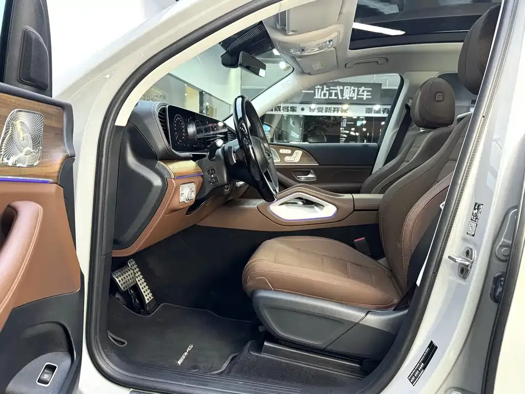 Mercedes-Benz GLS — фото 10