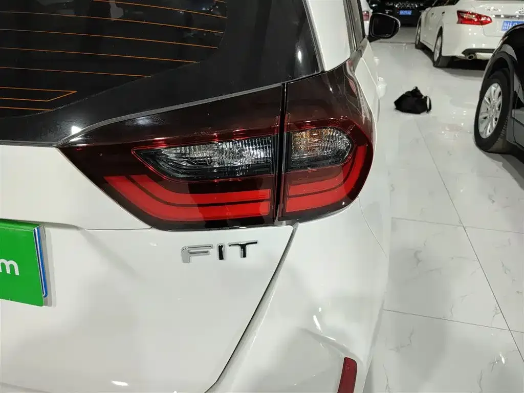 Honda Fit — фото 3