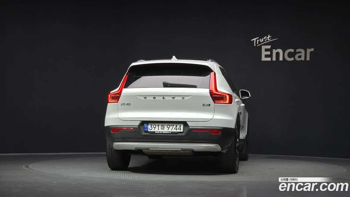 Volvo XC40 — фото 3