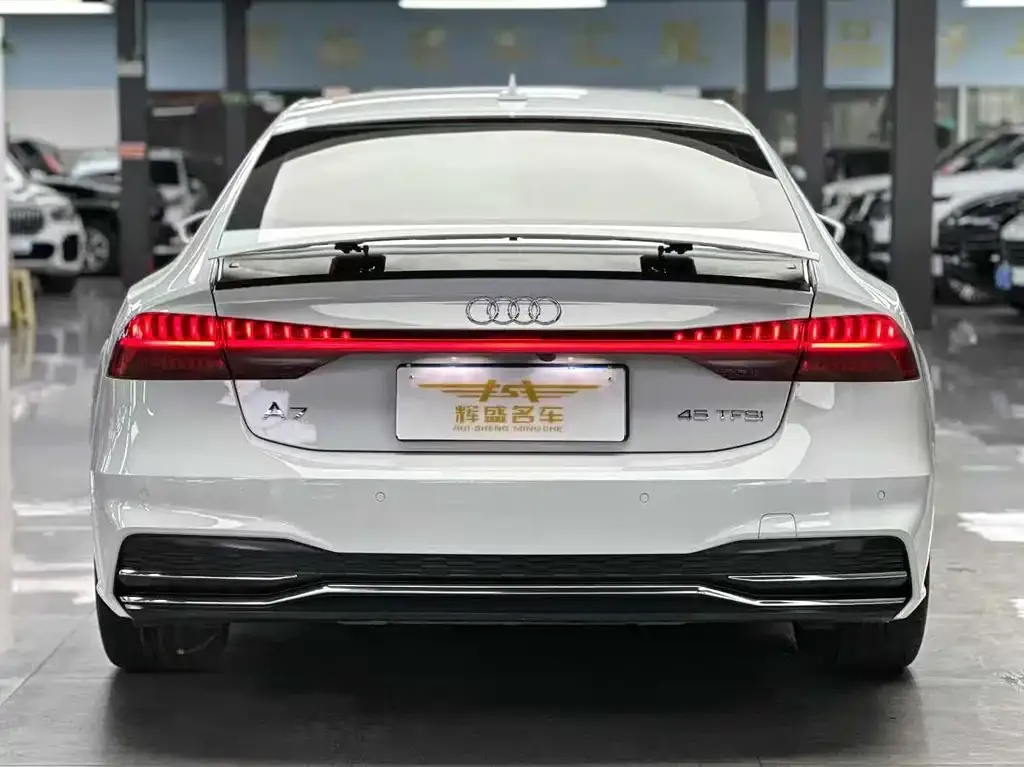 Audi A7 — фото 2