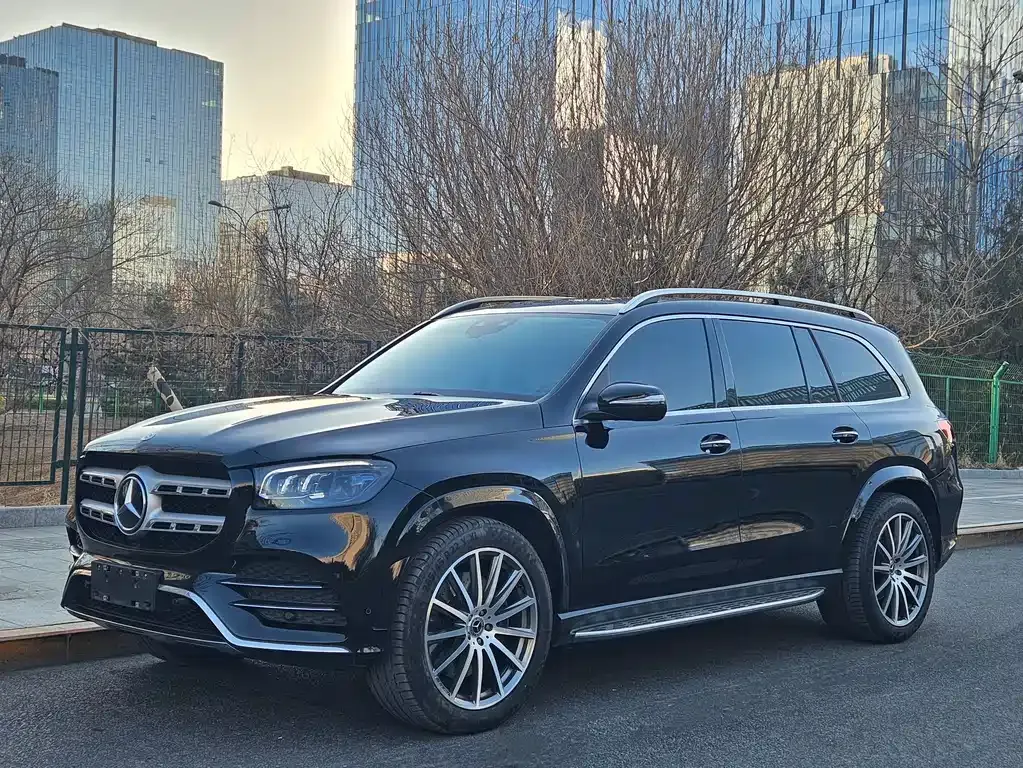Mercedes-Benz GLS — фото 1