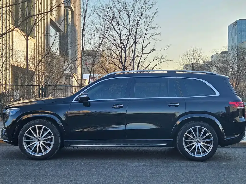 Mercedes-Benz GLS — фото 10