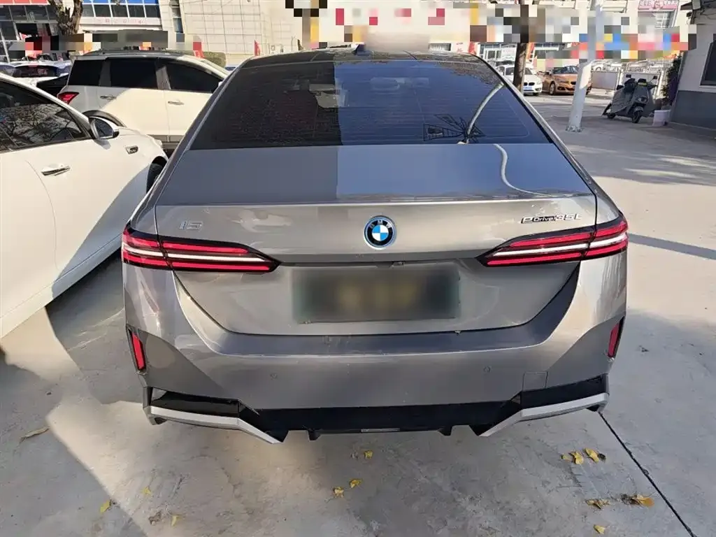 BMW i5 — фото 9