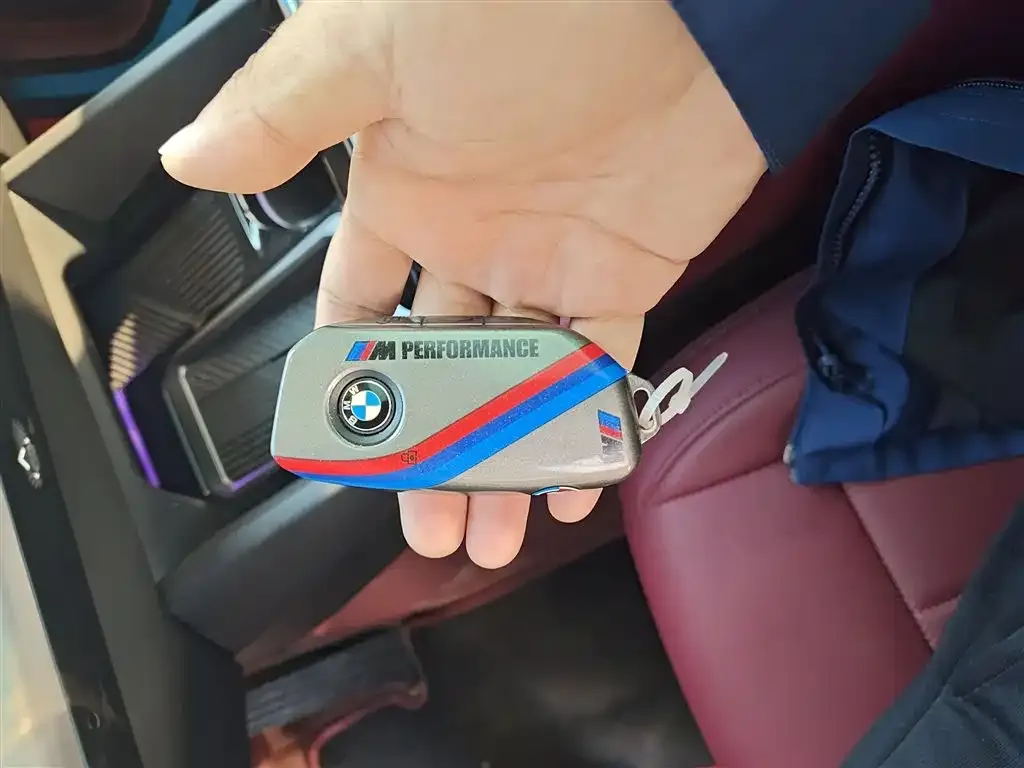 BMW i5 — фото 10