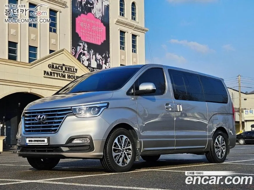Hyundai Starex — фото 1