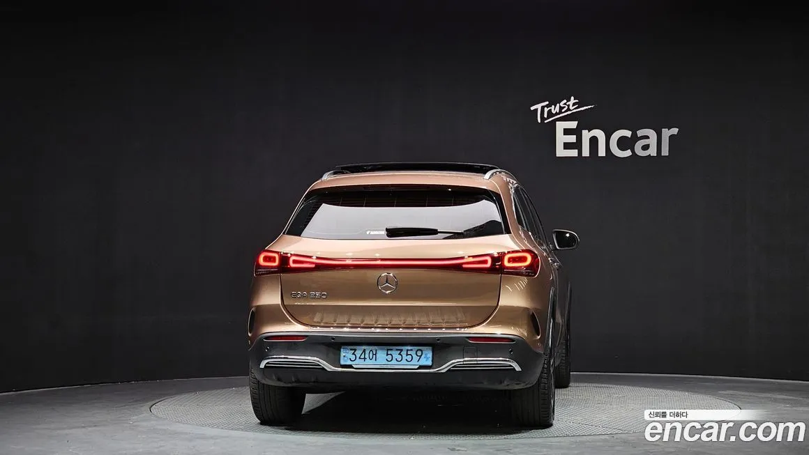 Mercedes-Benz EQA — фото 4