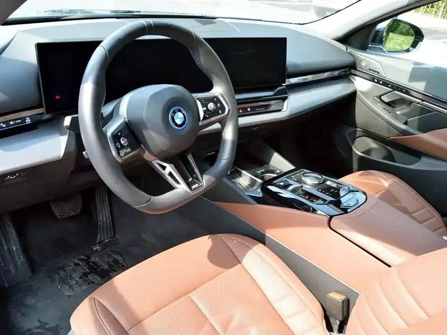 BMW i5 — фото 4