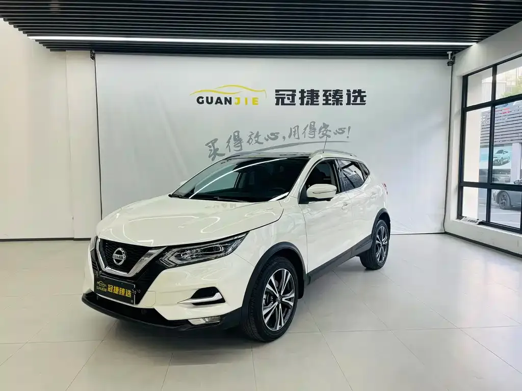 Nissan Qashqai — фото 1