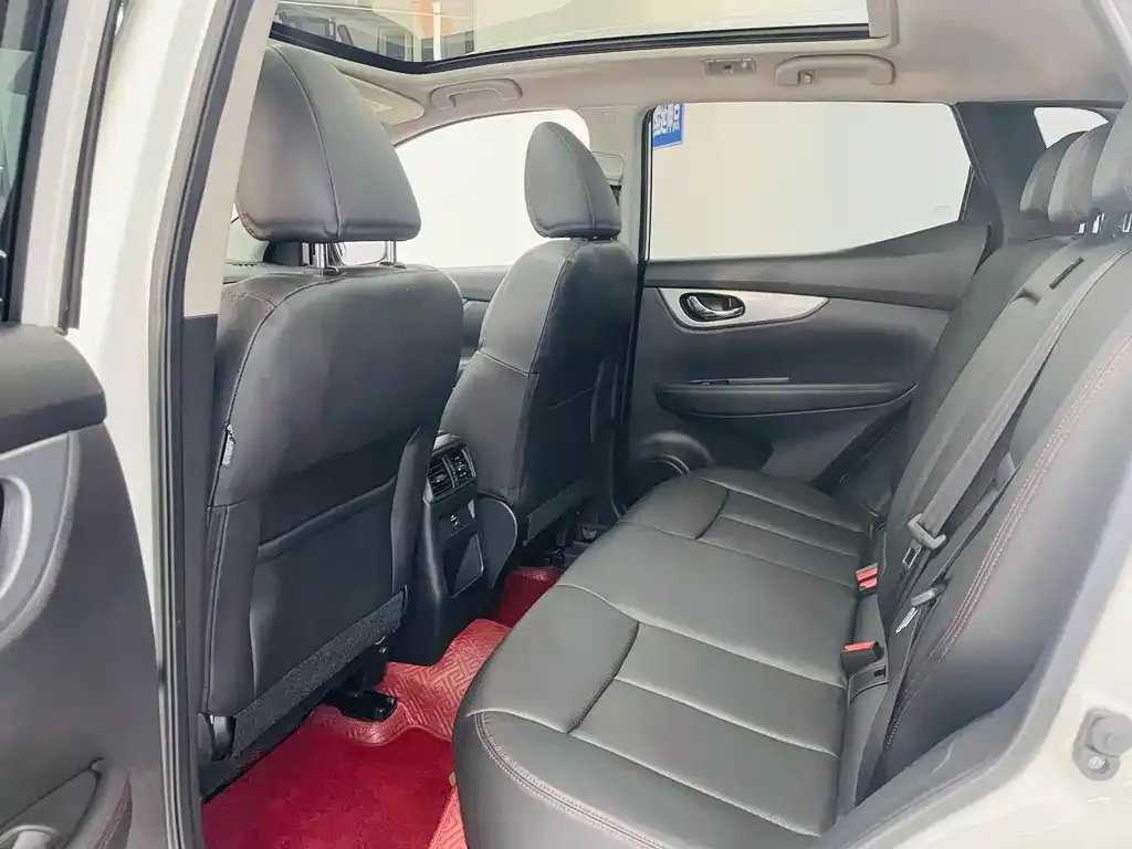 Nissan Qashqai — фото 10