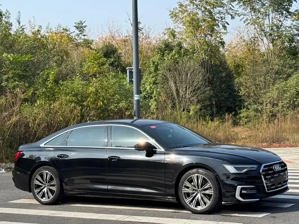 Audi A6L — фото 9