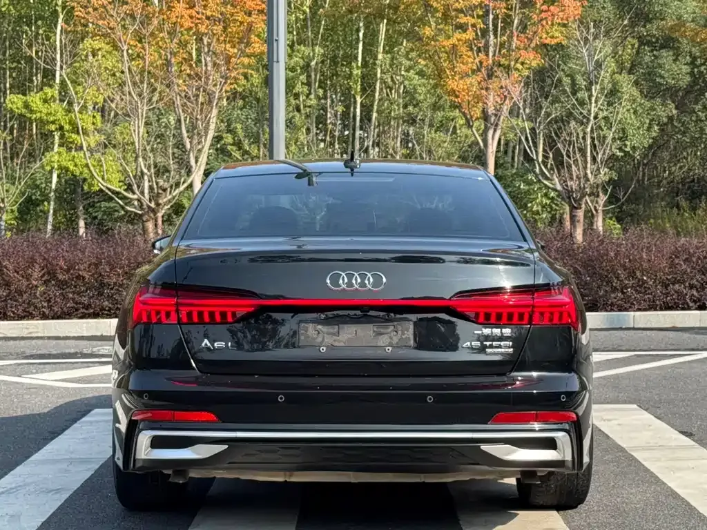 Audi A6L — фото 7