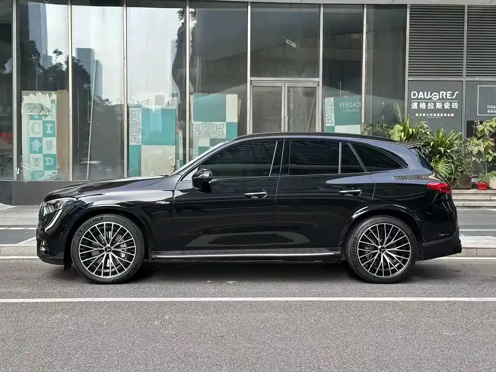 Mercedes-Benz GLC AMG — фото 10