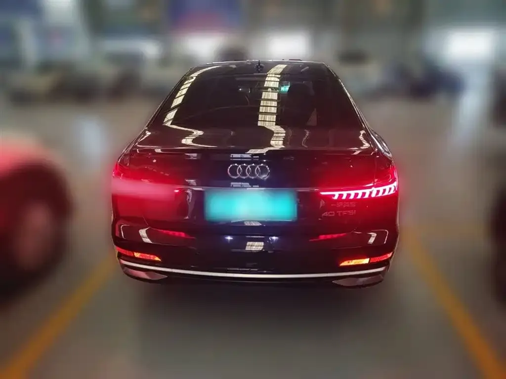 Audi A6L — фото 2