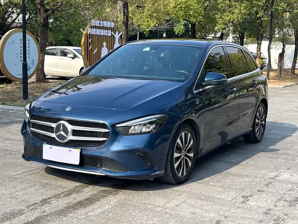 Mercedes-Benz B-Class — фото 1