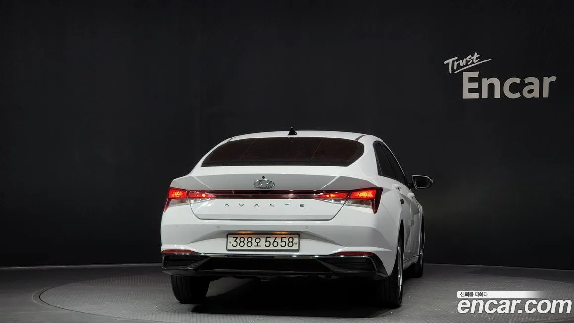 Hyundai AVANTE — фото 4
