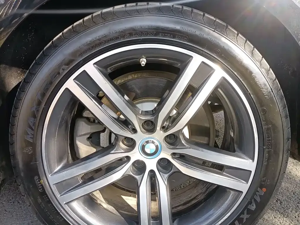 BMW 5 Series New Energy — фото 3