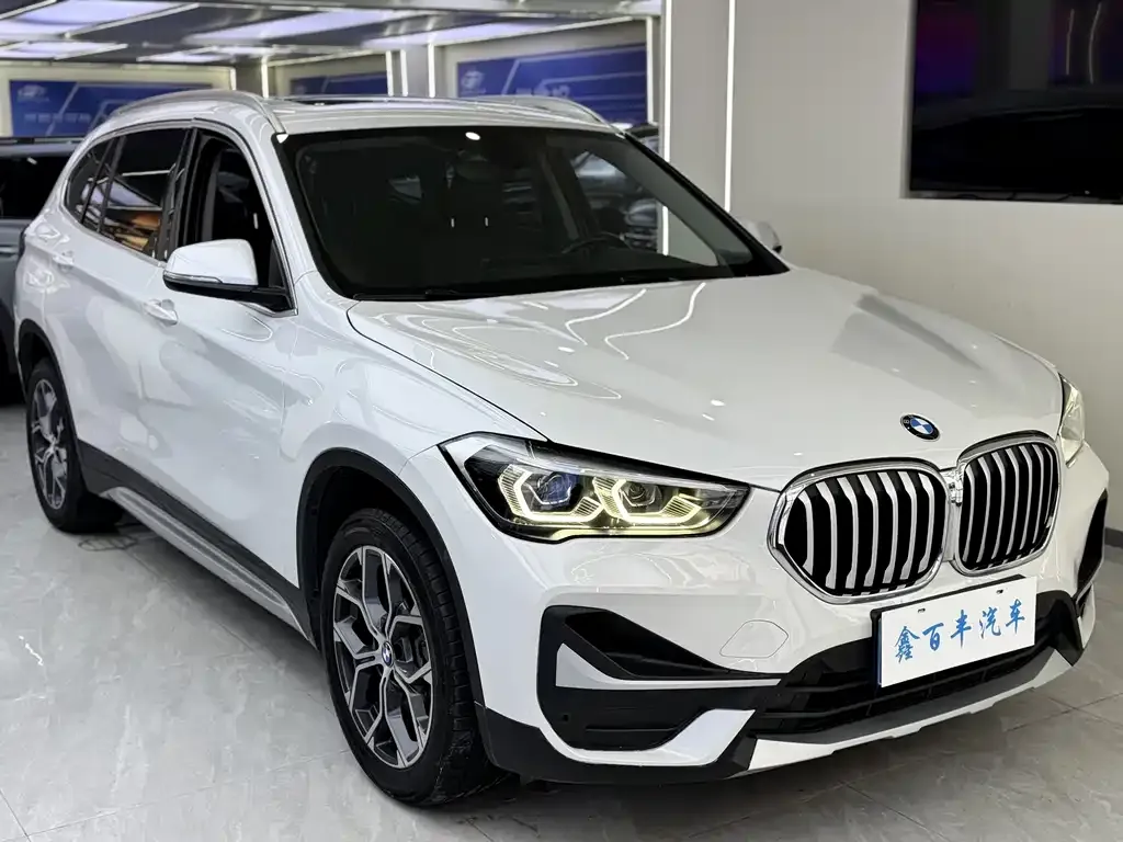 BMW X1 — фото 9