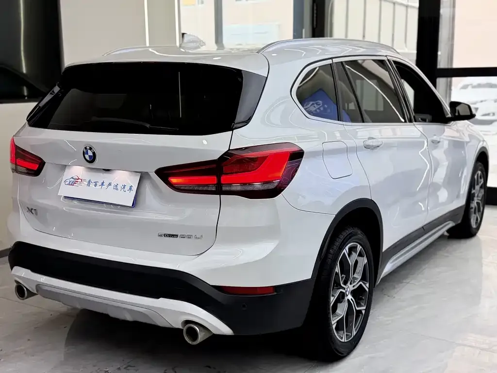 BMW X1 — фото 10