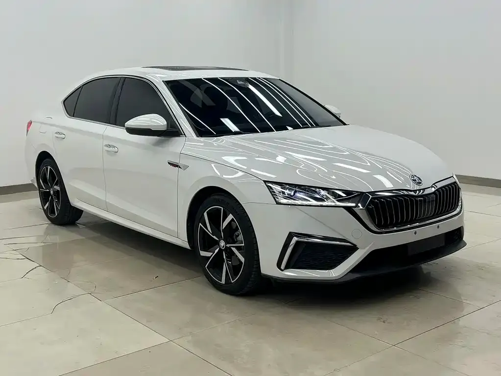 Skoda Octavia — фото 3