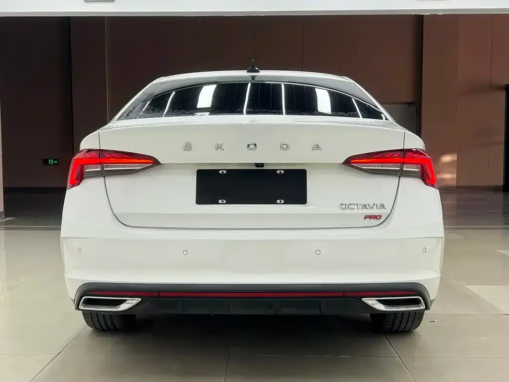 Skoda Octavia — фото 6