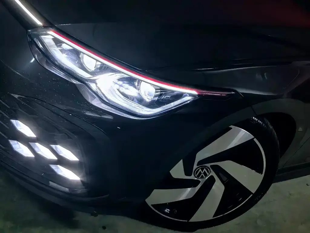 Volkswagen Golf GTI — фото 2