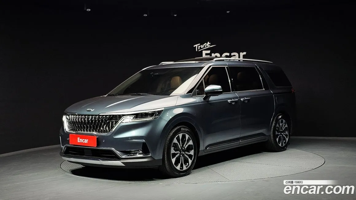 Kia Carnival — фото 1