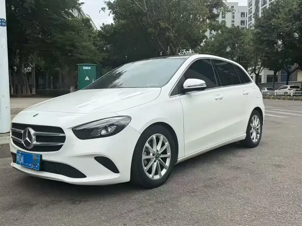 Mercedes-Benz B-Class — фото 1