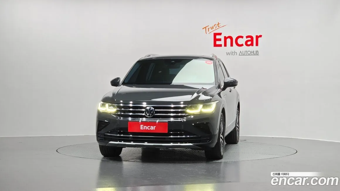 Volkswagen Tiguan — фото 9