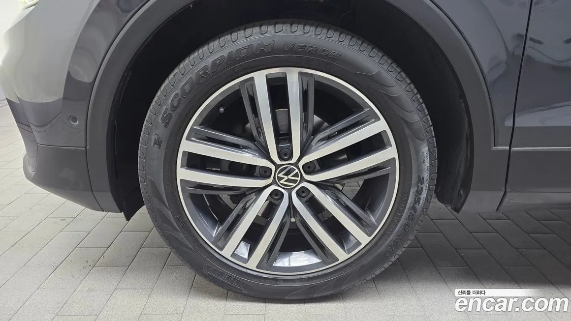 Volkswagen Tiguan — фото 6