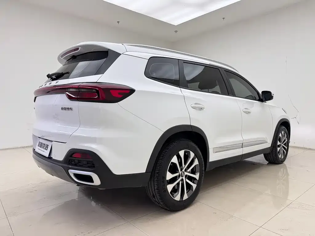 Chery Tiggo 8 — фото 5