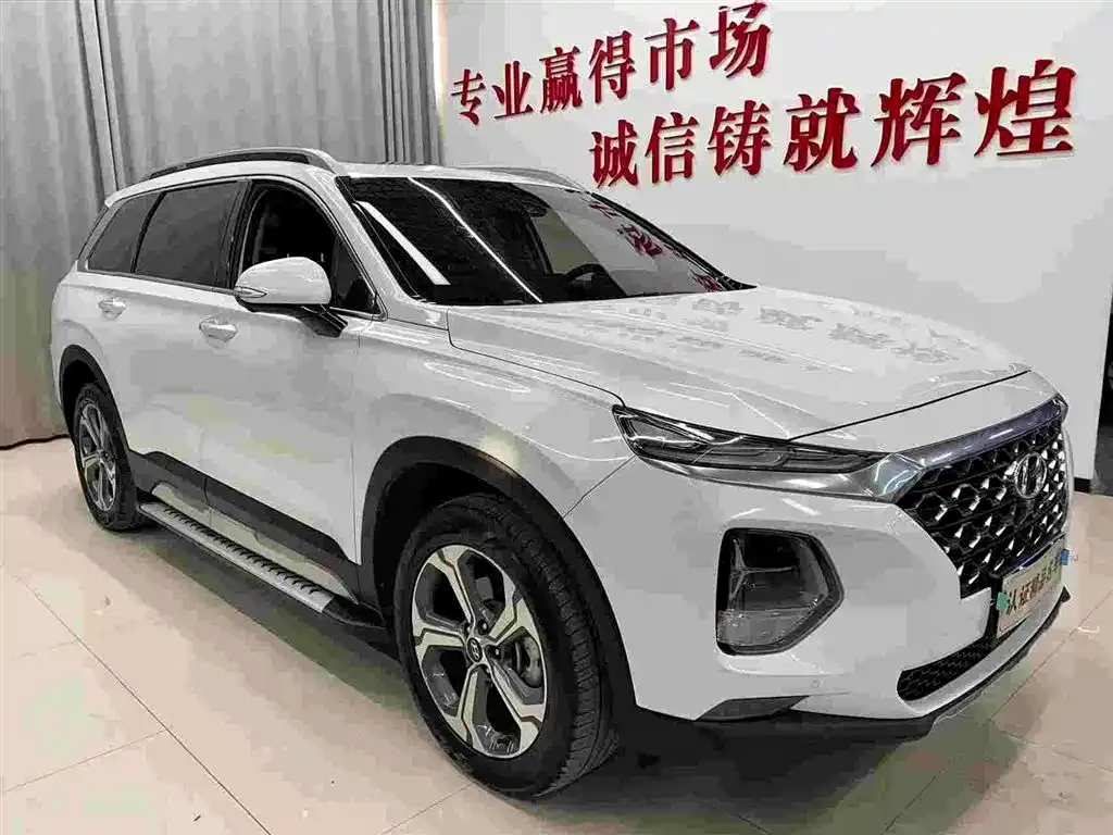 Hyundai Santa Fe — фото 4