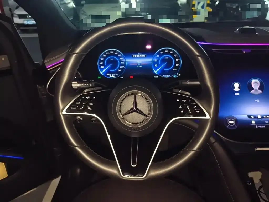 Mercedes-Benz EQS SUV — фото 3