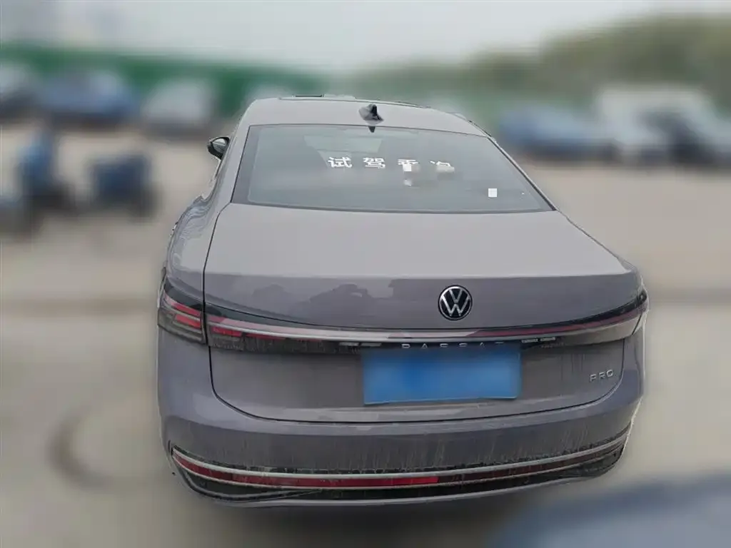 Volkswagen Passat — фото 8
