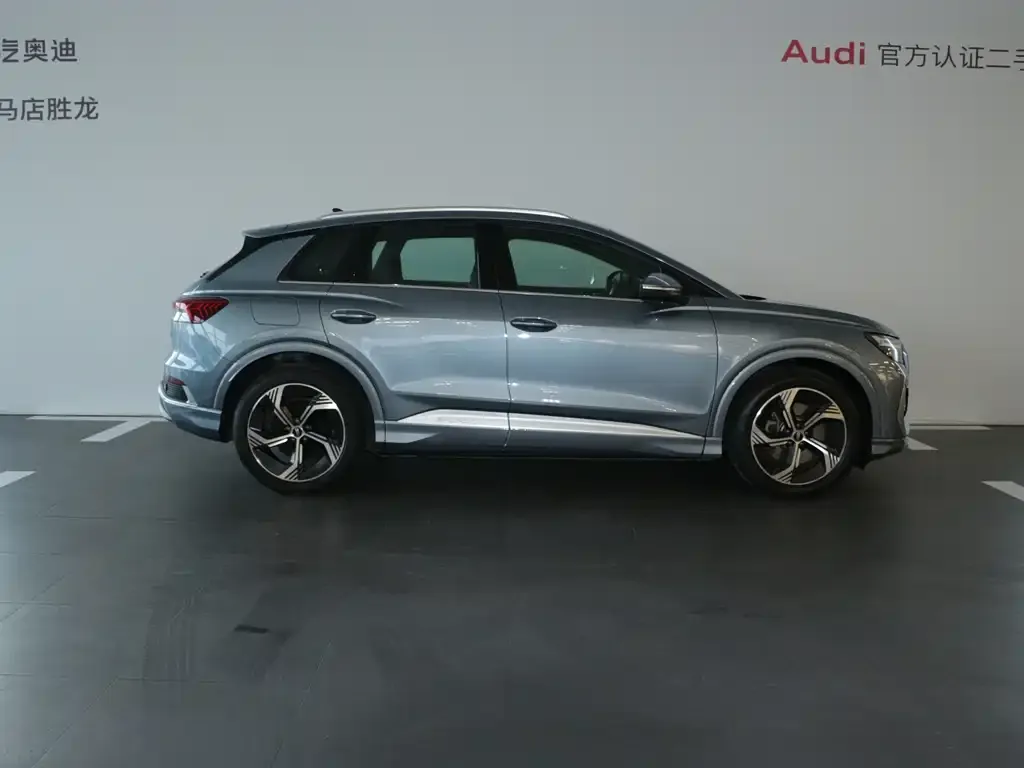 Audi Q4 e-tron — фото 4