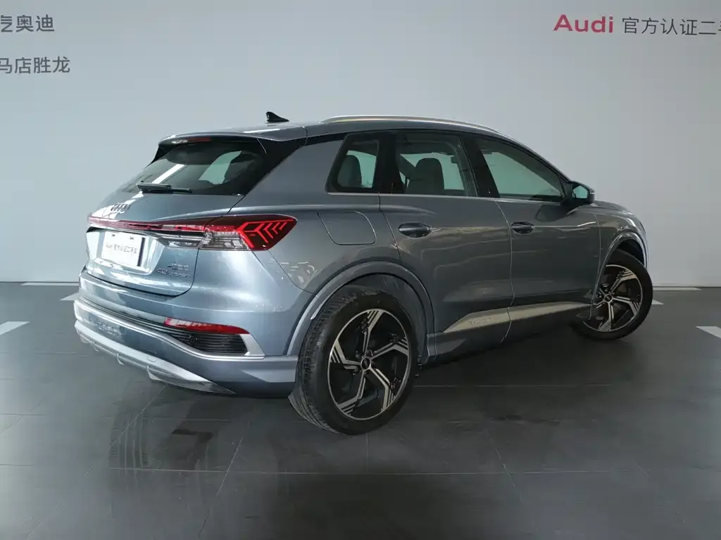 Audi Q4 e-tron — фото 10