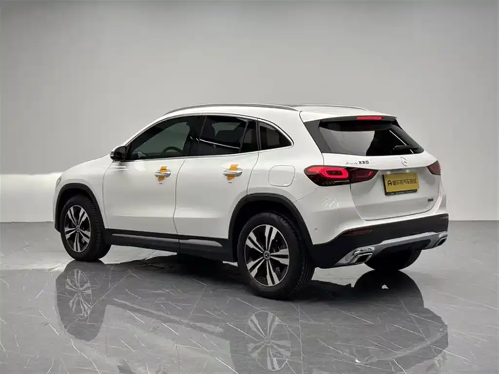 Mercedes-Benz GLA — фото 8