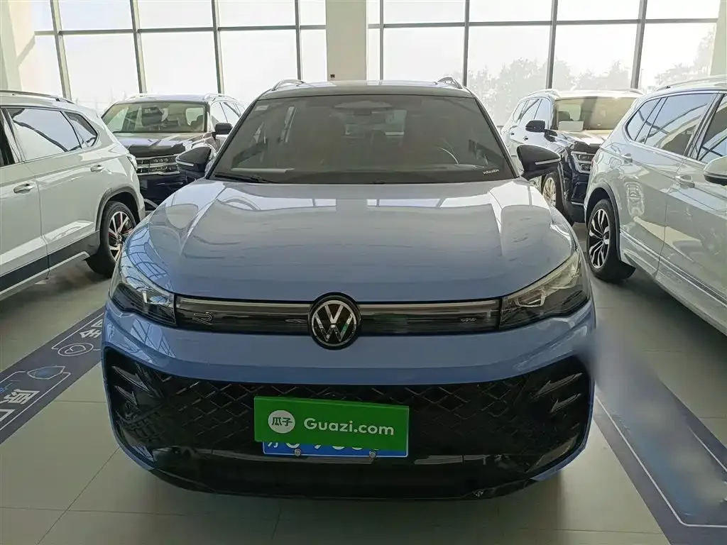 Volkswagen Tiguan L — фото 3
